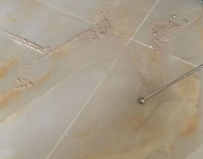扶沟瓷砖空鼓维修公司分享粘合剂选择不当在瓷砖铺贴过程中可能导致以下问题